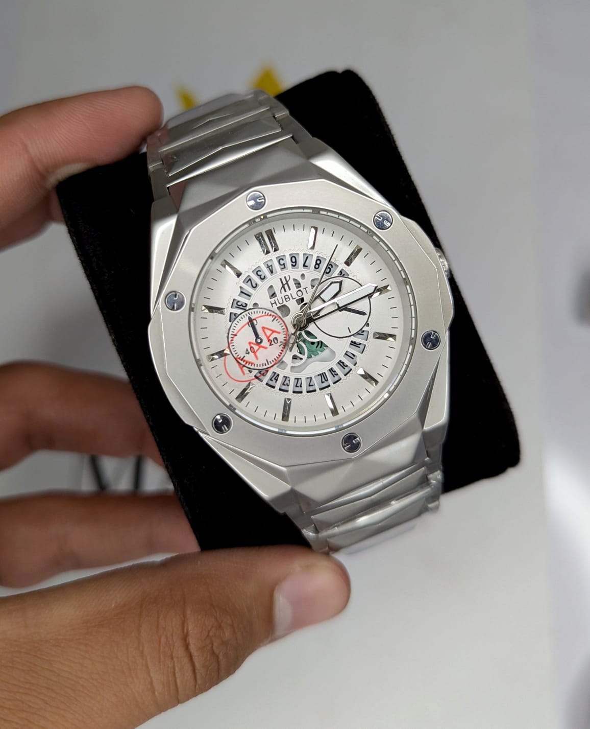 Hublot diamond cut (white dial)